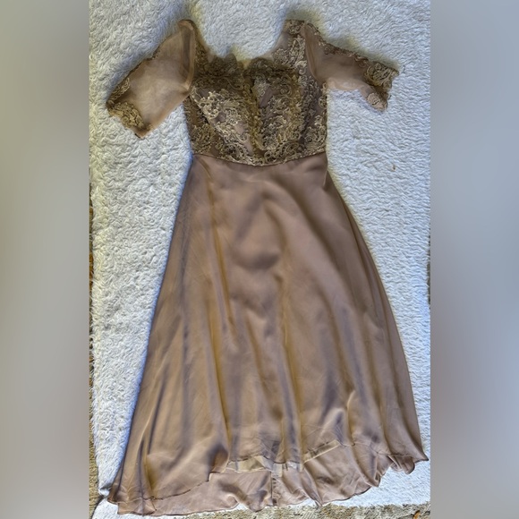 Elegant event Dress - Picture 3 of 7